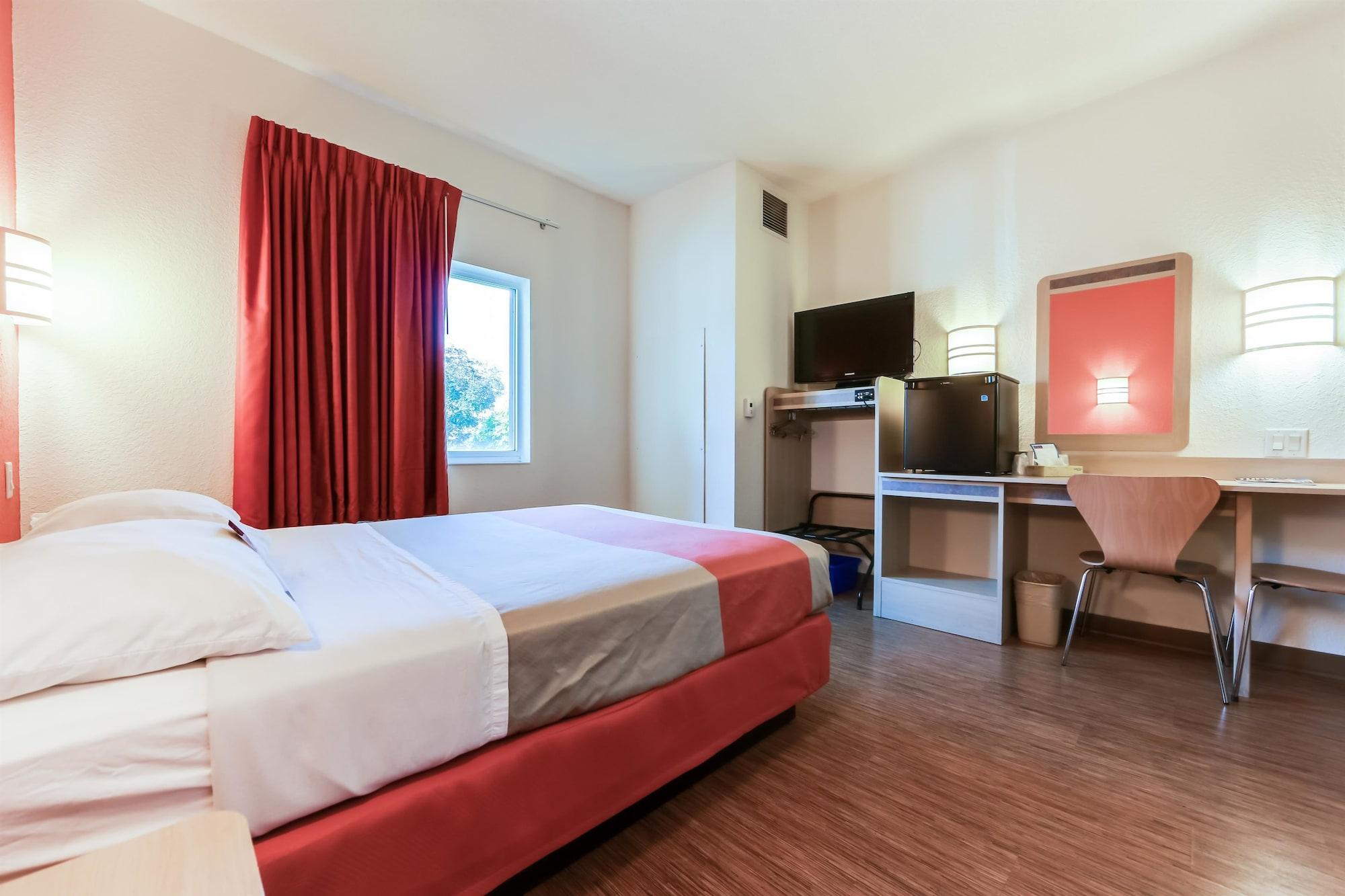 6-mississauga, On - Toronto Hotel